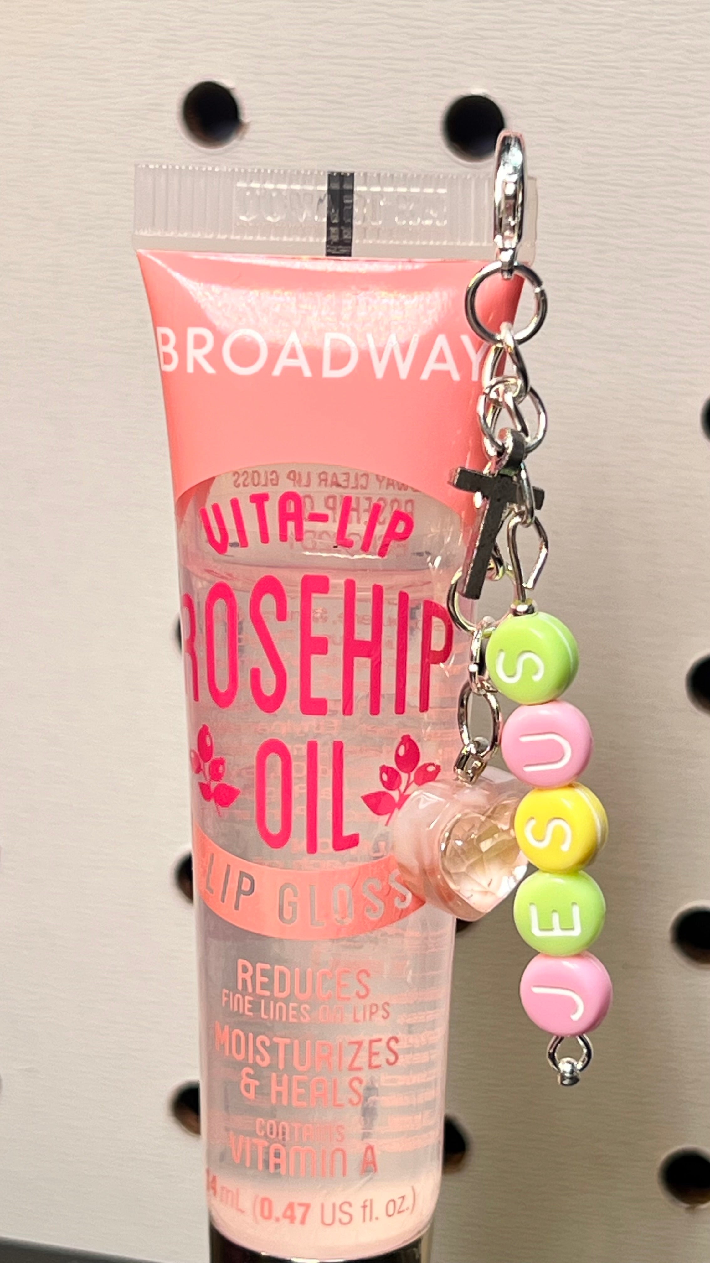 Cutie Lipgloss and Charm Chain – Detachable & Reusable Lip Gloss Holder with Mini Clasp (gloss included)